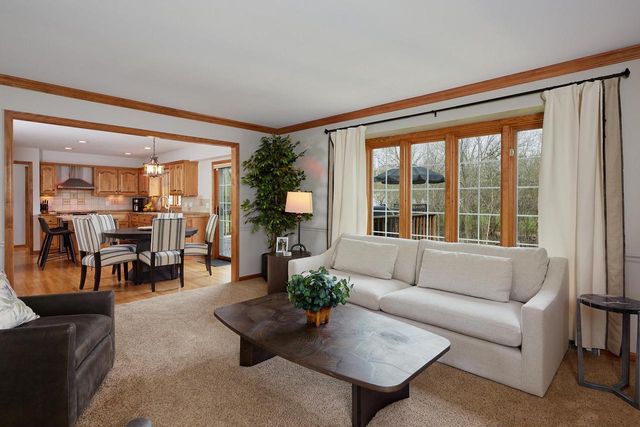 N49W16206 Graysland DRIVE, Menomonee Falls, WI 53051