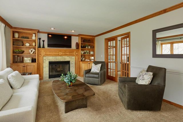 N49W16206 Graysland DRIVE, Menomonee Falls, WI 53051
