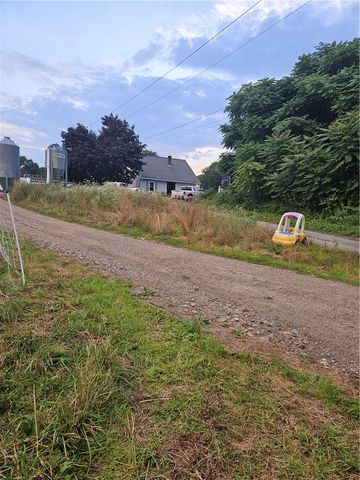 241 Cornell Road, Tiverton, RI 02878
