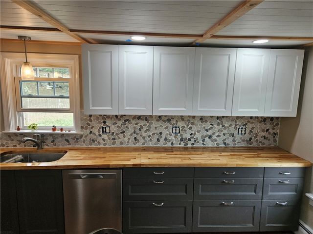 241 Cornell Road, Tiverton, RI 02878