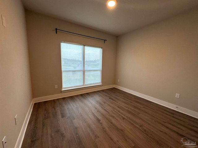 10984 Coues Dr, Bellview, FL 32526