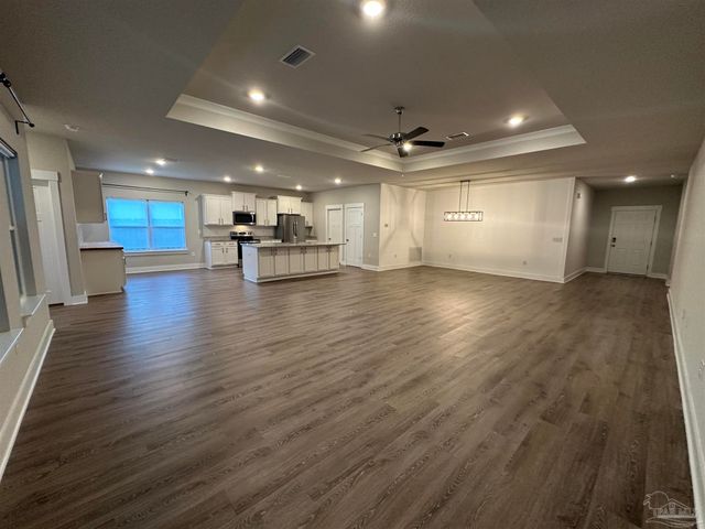 10984 Coues Dr, Bellview, FL 32526