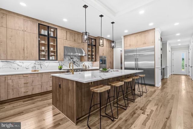 1843 RHODE ISLAND AVE, Mclean, VA 22101