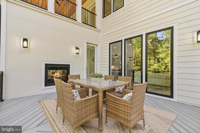 1843 RHODE ISLAND AVE, Mclean, VA 22101