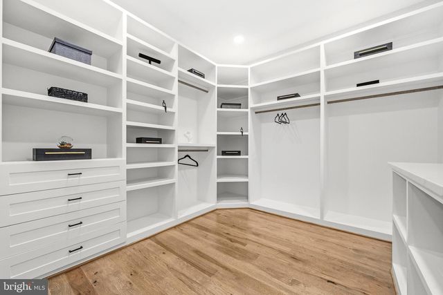 1843 RHODE ISLAND AVE, Mclean, VA 22101