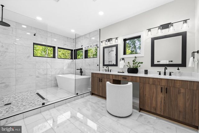 1843 RHODE ISLAND AVE, Mclean, VA 22101