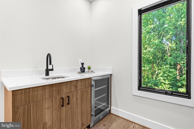 1843 RHODE ISLAND AVE, Mclean, VA 22101