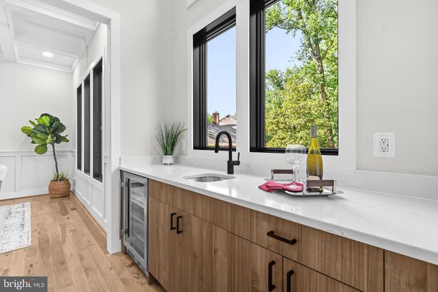 1843 RHODE ISLAND AVE, Mclean, VA 22101