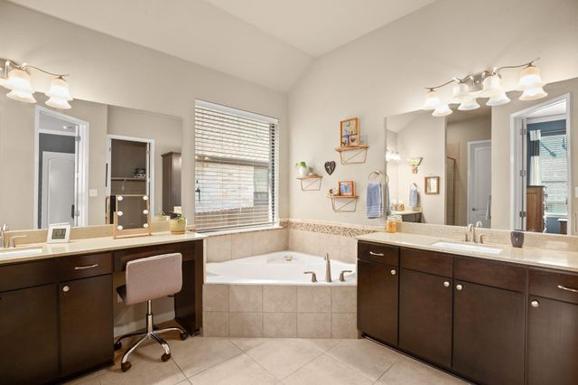 2300 Brownstone LN, Cedar Park, TX 78613