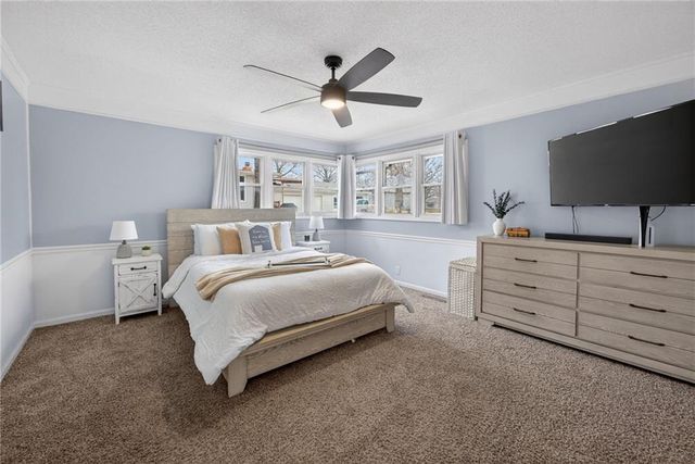 6 Sunset Lane, Paola, KS 66071