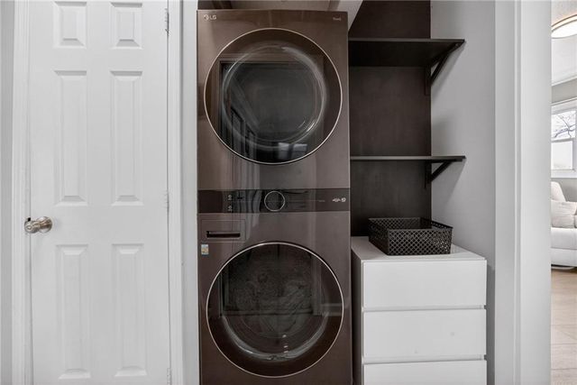 6 Sunset Lane, Paola, KS 66071