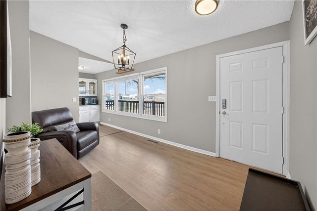 6 Sunset Lane, Paola, KS 66071