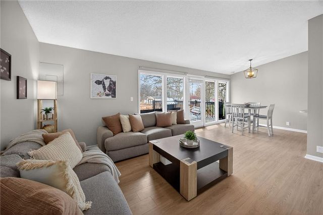 6 Sunset Lane, Paola, KS 66071