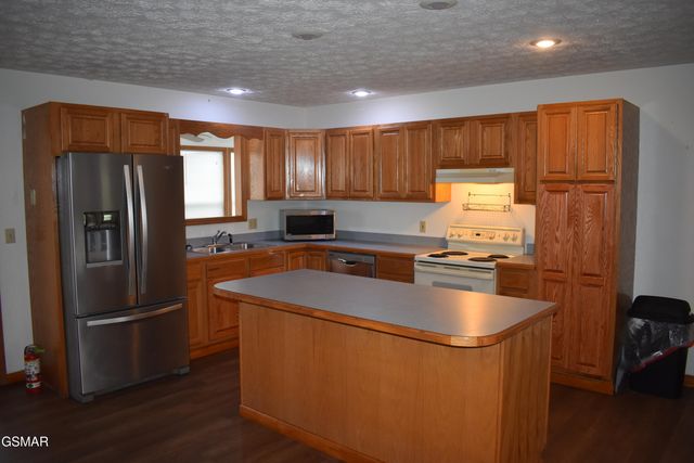 273 Stott Lane, Gatlinburg, TN 37738