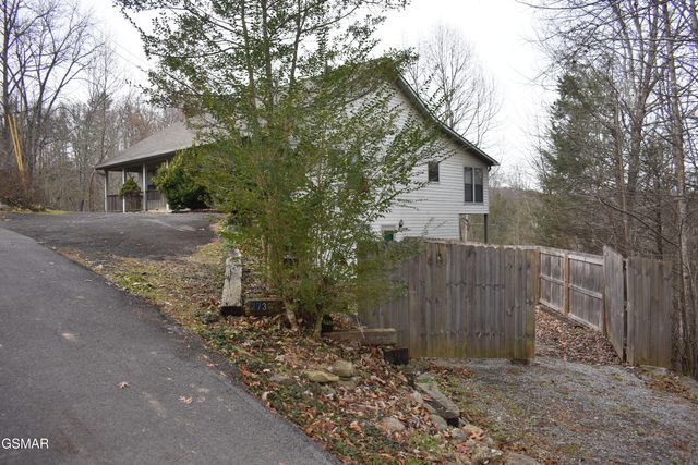 273 Stott Lane, Gatlinburg, TN 37738