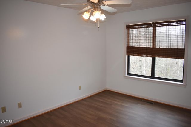 273 Stott Lane, Gatlinburg, TN 37738
