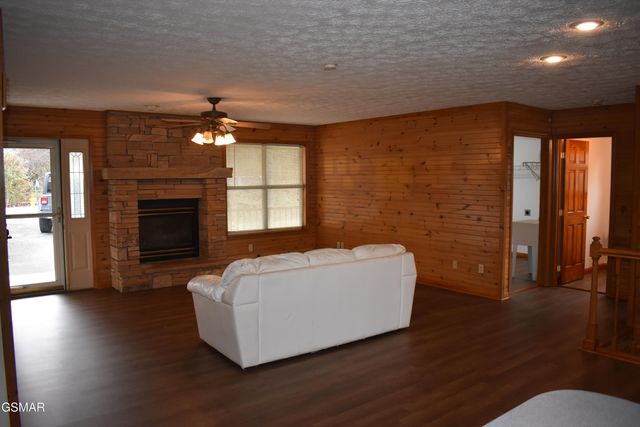 273 Stott Lane, Gatlinburg, TN 37738