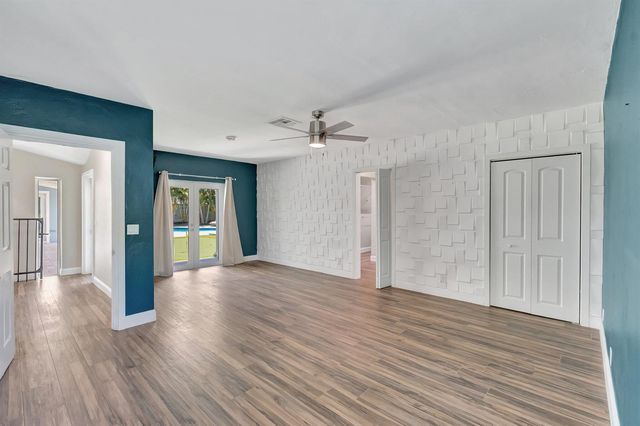 1220 N Swinton Avenue, Delray Beach, FL 33444