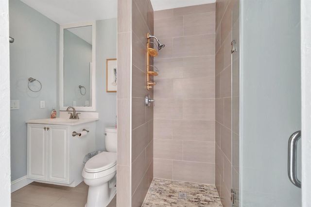 1220 N Swinton Avenue, Delray Beach, FL 33444
