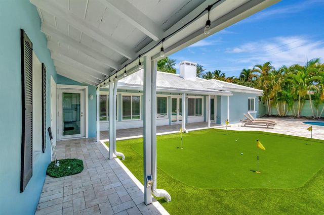 1220 N Swinton Avenue, Delray Beach, FL 33444