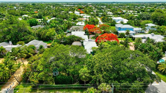 1220 N Swinton Avenue, Delray Beach, FL 33444