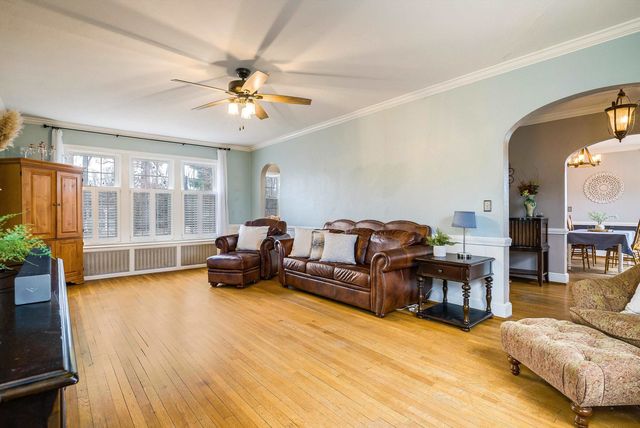 701 ROSSER AVE, Waynesboro, VA 22980