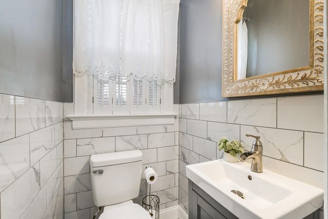 701 ROSSER AVE, Waynesboro, VA 22980