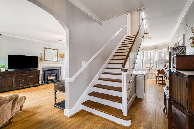 701 ROSSER AVE, Waynesboro, VA 22980