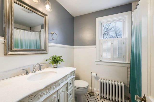 701 ROSSER AVE, Waynesboro, VA 22980