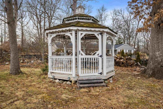 701 ROSSER AVE, Waynesboro, VA 22980