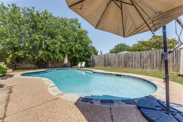 6625 Moss Lane, Watauga, TX 76148
