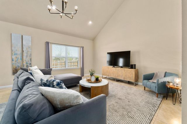 6516 Kauai LN, Austin, TX 78744