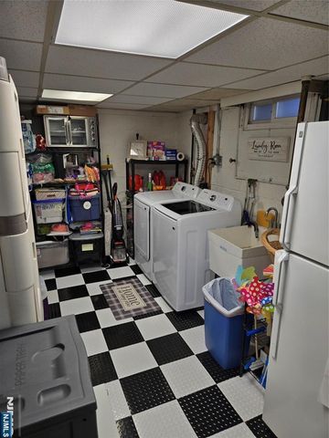 95 Elizabeth Place, Totowa, NJ 07512