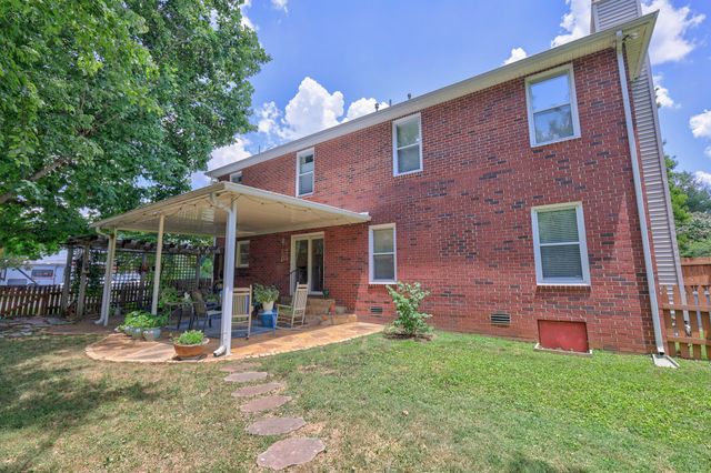3113 Chanda Ln, Murfreesboro, TN 37129