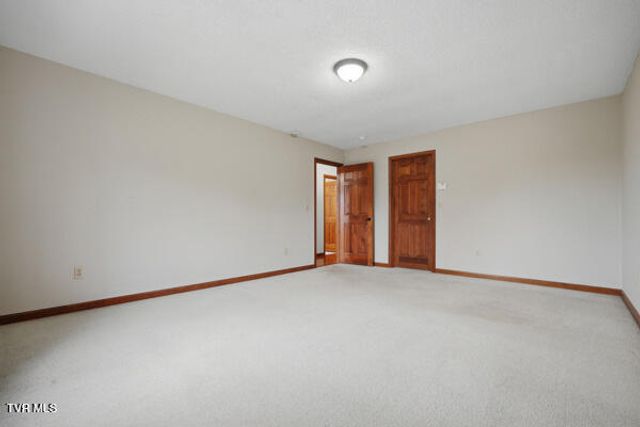 17304 Mary Lee Drive, Abingdon, VA 24210