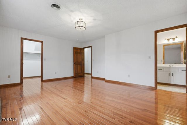 17304 Mary Lee Drive, Abingdon, VA 24210