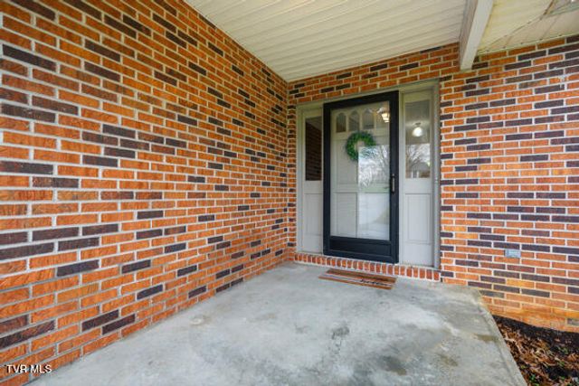 17304 Mary Lee Drive, Abingdon, VA 24210