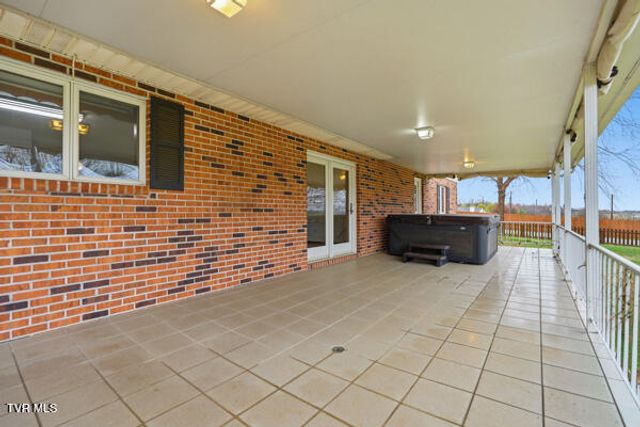 17304 Mary Lee Drive, Abingdon, VA 24210