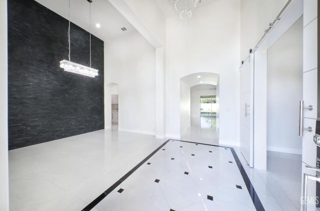 11520 Cloverfield Circle, Bakersfield, CA 93311
