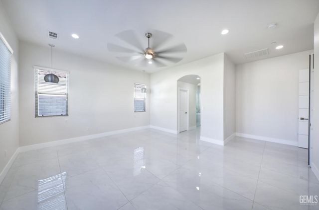 11520 Cloverfield Circle, Bakersfield, CA 93311