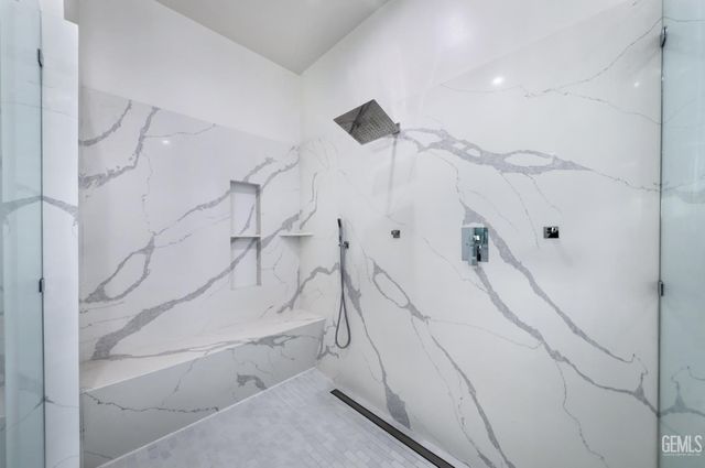 11520 Cloverfield Circle, Bakersfield, CA 93311