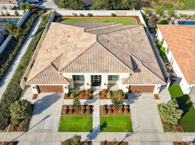 11520 Cloverfield Circle, Bakersfield, CA 93311