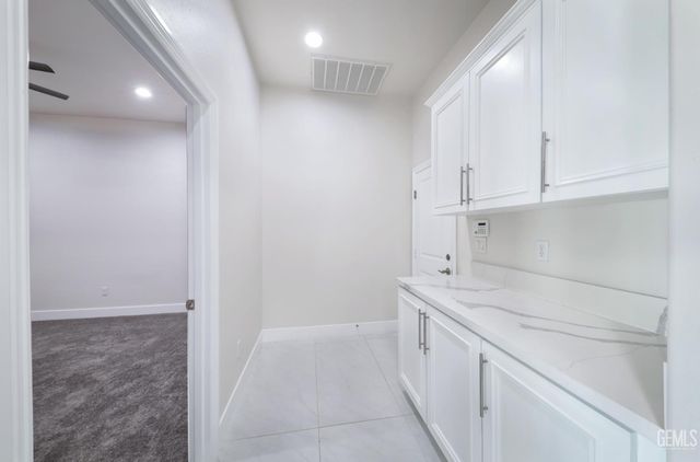 11520 Cloverfield Circle, Bakersfield, CA 93311