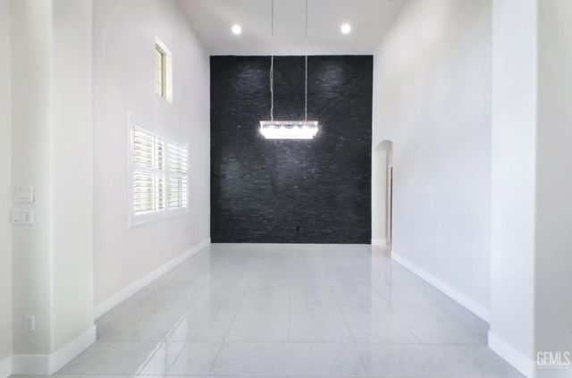 11520 Cloverfield Circle, Bakersfield, CA 93311