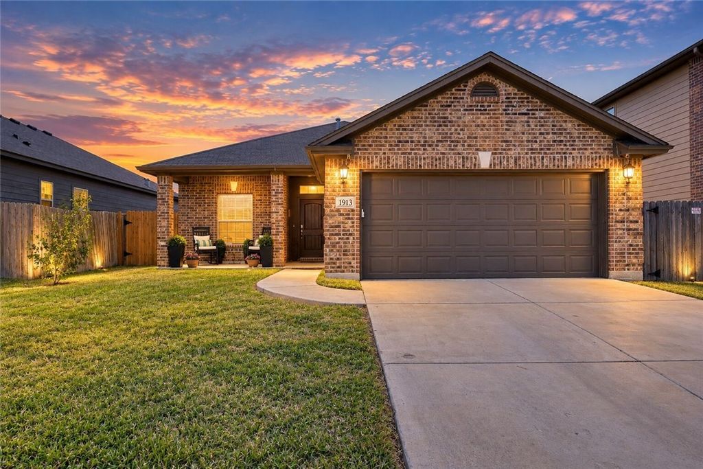 1913 Rhumba Trai, Corpus Christi, TX 78410 — exterior