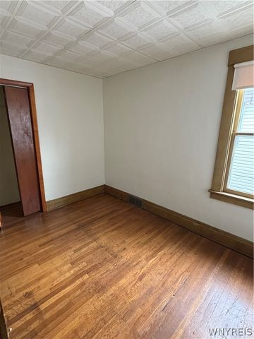 36 Edgewood Avenue, Buffalo, NY 14220