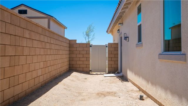 13925 Mesa View, Victorville, CA 92392