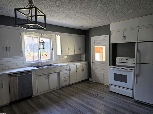 208 Arthur Street, Yale, MI 48097