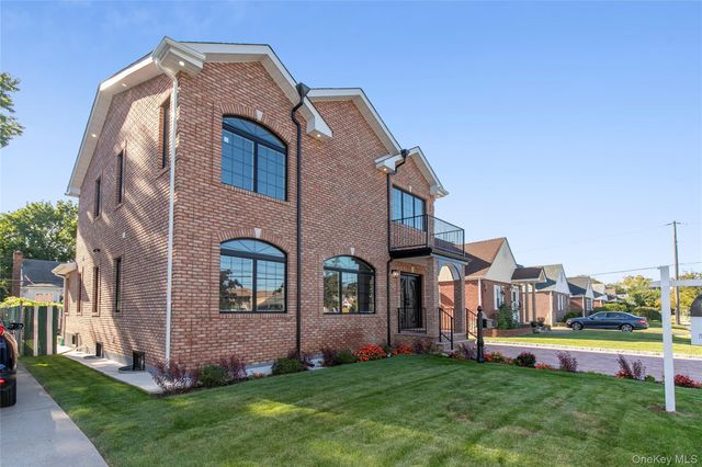 1519 New Hyde Park Drive, New Hyde Park, NY 11040