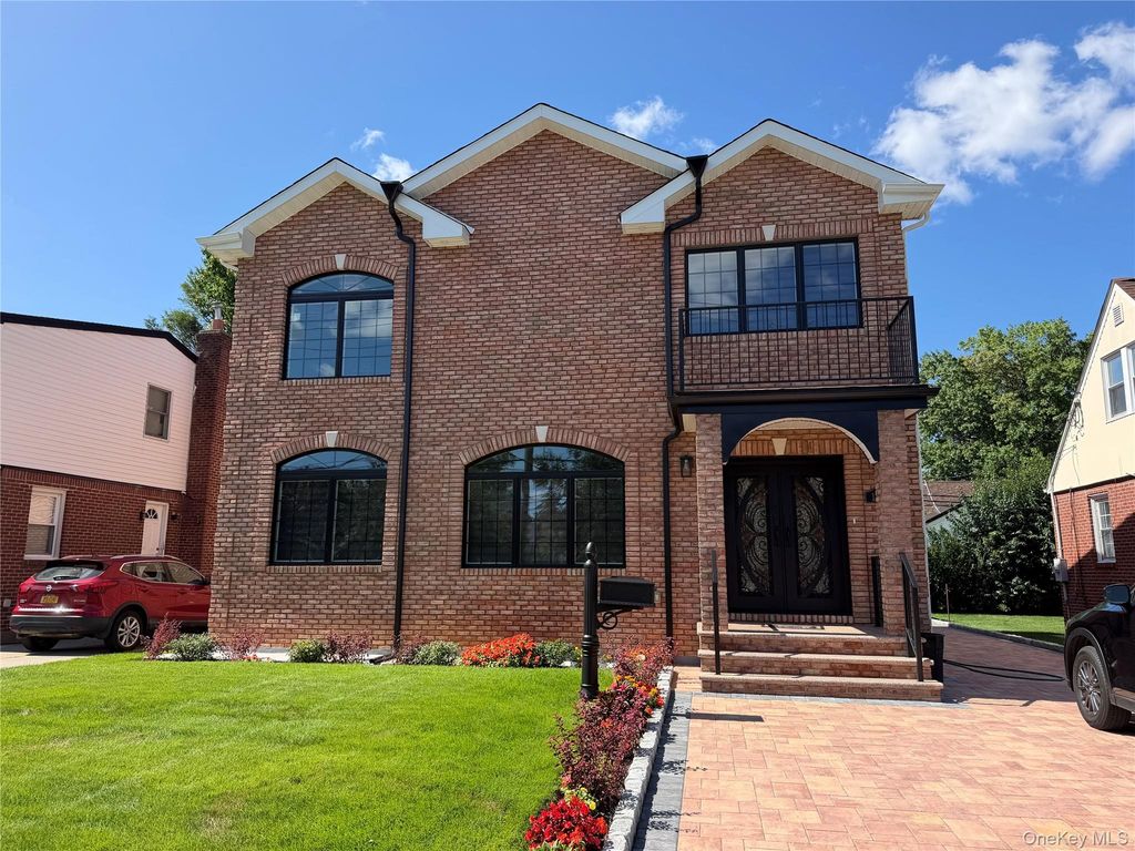 1519 New Hyde Park Drive, New Hyde Park, NY 11040 — exterior